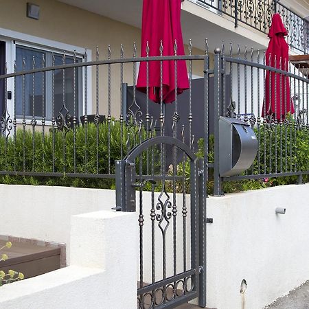Apartments Marjan Podstrana Bagian luar foto